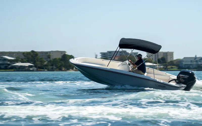 Slide: The Image of Boston Whaler 160 Super Sport 2026 - 10