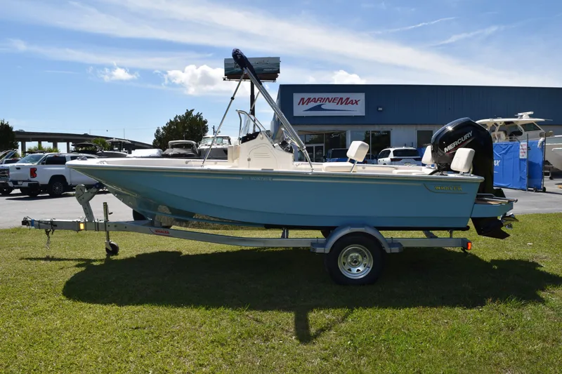 Slide: The Image of Boston Whaler 170 Montauk 2026 - 18