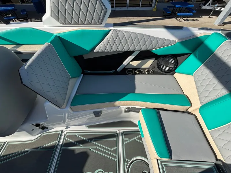 Slide: The Image of Tigé Z3 2026 - 5