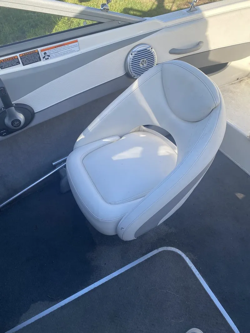 Slide: The Image of Bayliner 195 2008 - 7