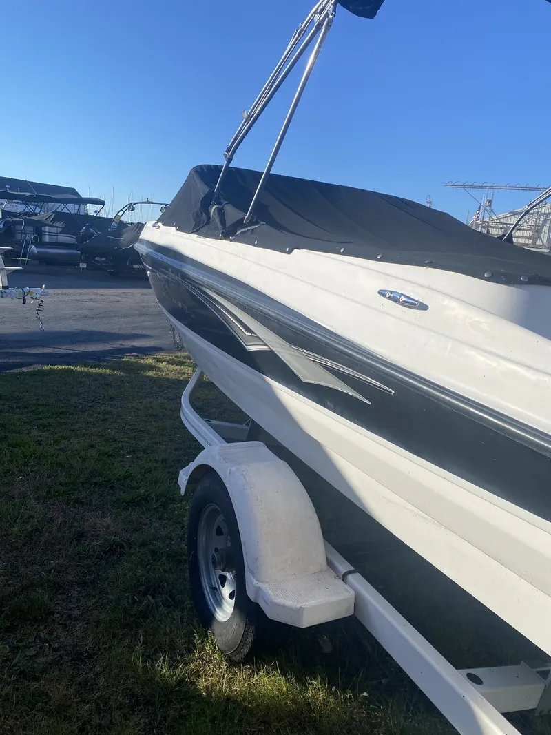 Slide: The Image of Bayliner 195 2008 - 8