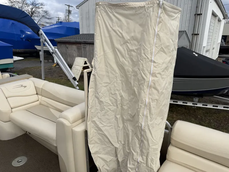 Slide: The Image of Bennington 2250 GBR 2013 - 10