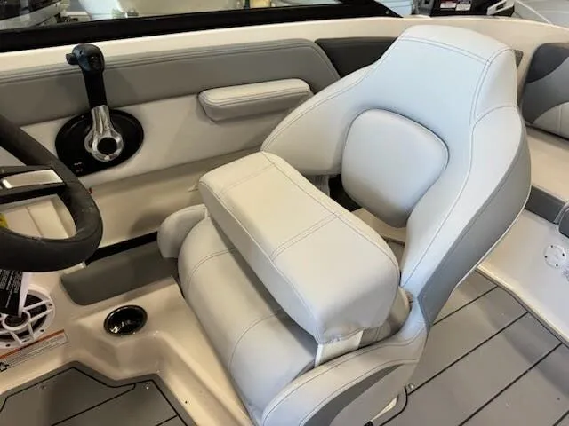 Slide: The Image of Chaparral SSi 21 2026 - 5