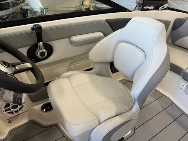 Slide: The Image of Chaparral SSi 21 2026 - 6