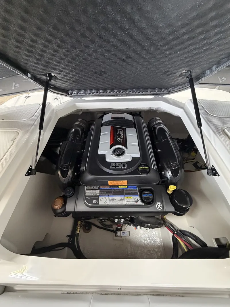 Slide: The Image of Engine compartment of 2026 Chaparral SSi 21 boat. - 9