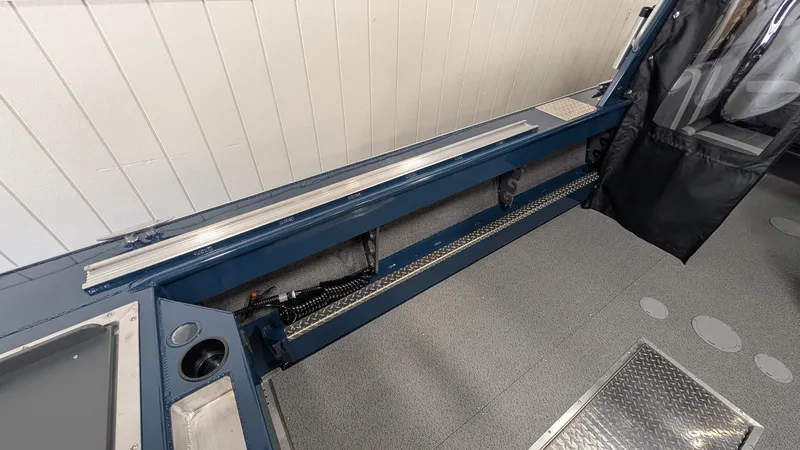 Slide: The Image of Hewescraft Ocean Pro 240 2026 - 19