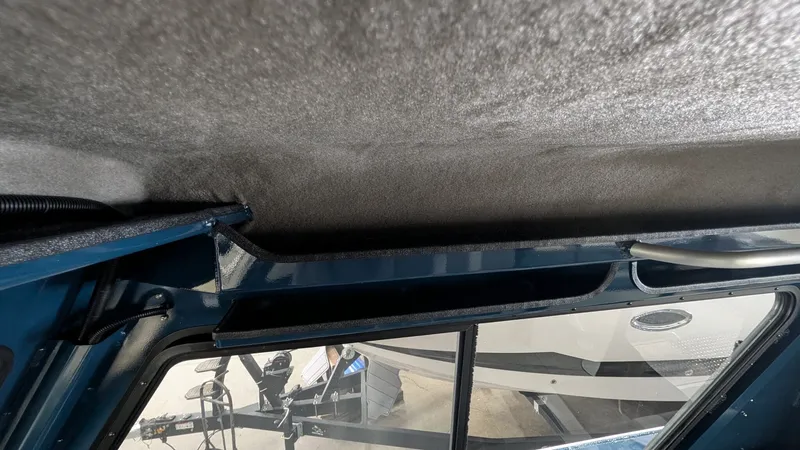 Slide: The Image of Hewescraft Ocean Pro 240 2026 - 25