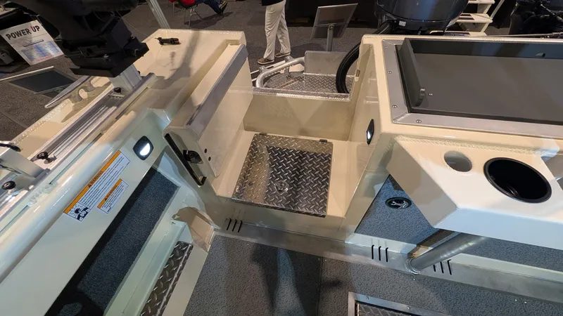 Slide: The Image of Hewescraft 210 Sea Runner ET Hardtop 2026 - 21