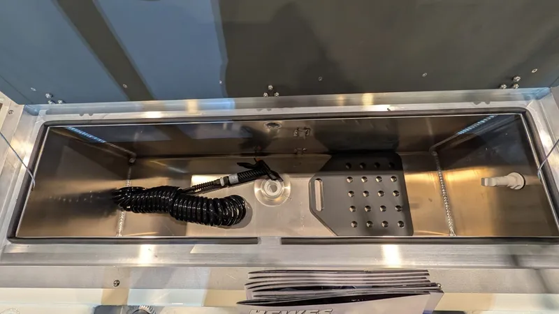 Slide: The Image of Hewescraft 210 Sea Runner ET Hardtop 2026 - 24