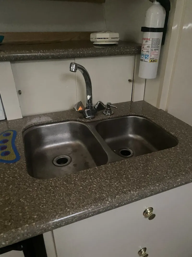 Slide: The Image of Maxum 3300 SCR 2000 - 11