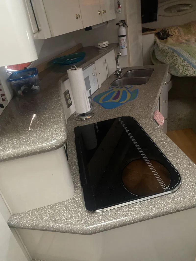 Slide: The Image of Maxum 3300 SCR 2000 - 17