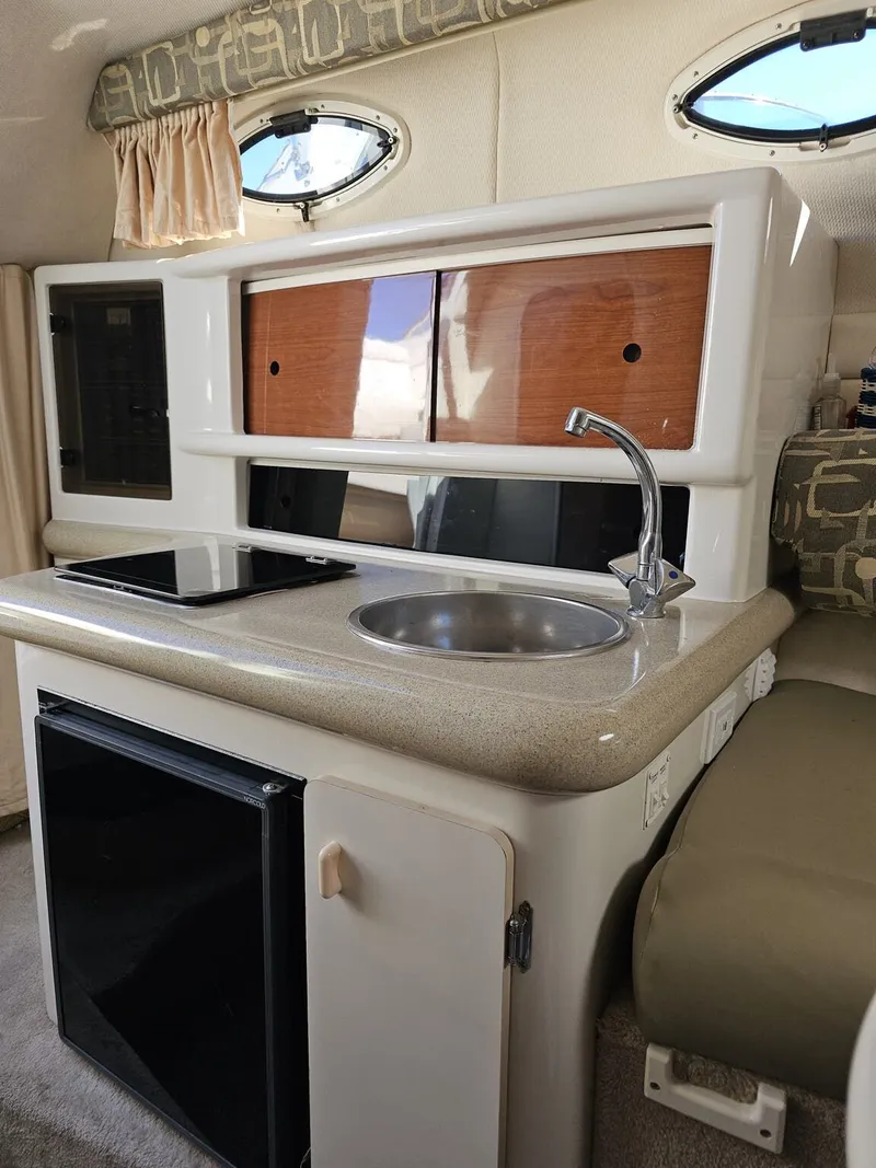 Slide: The Image of Monterey 262 Cruiser 2000 - 10