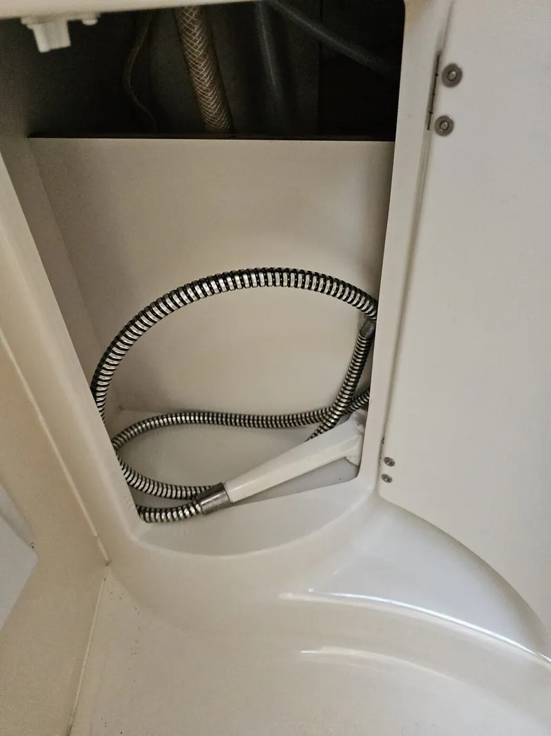 Slide: The Image of Monterey 262 Cruiser 2000 - 12