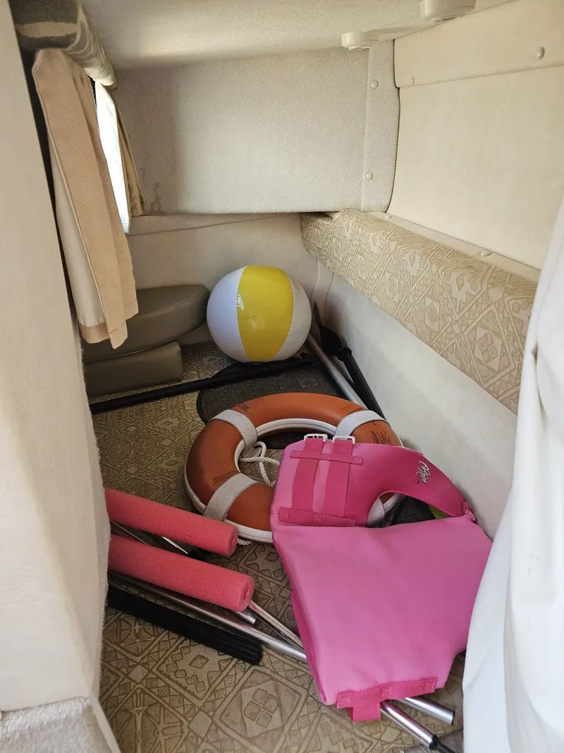 Slide: The Image of Monterey 262 Cruiser 2000 - 13