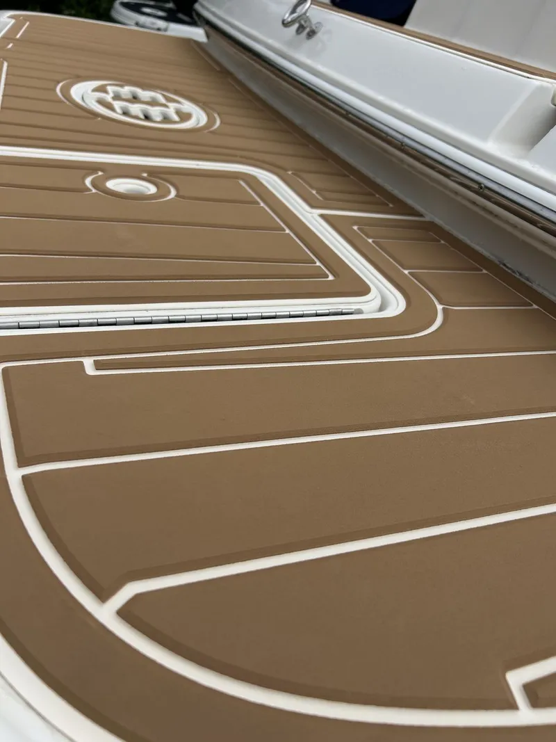 Slide: The Image of Monterey 262 Cruiser 2000 - 15