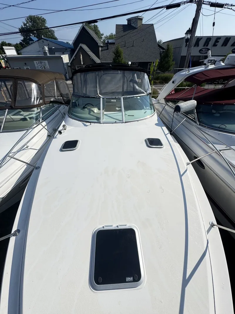 Slide: The Image of Rinker Express Cruiser 310 Fiesta Vee 2000 - 16