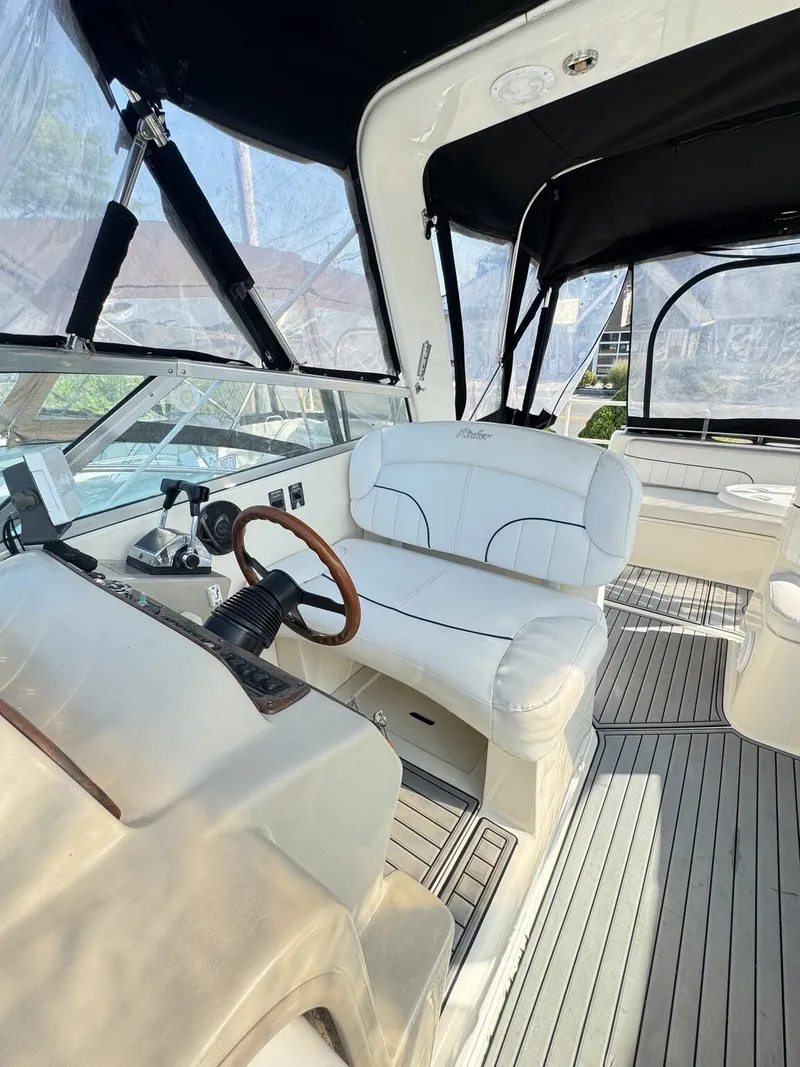 Slide: The Image of Rinker Express Cruiser 310 Fiesta Vee 2000 - 3