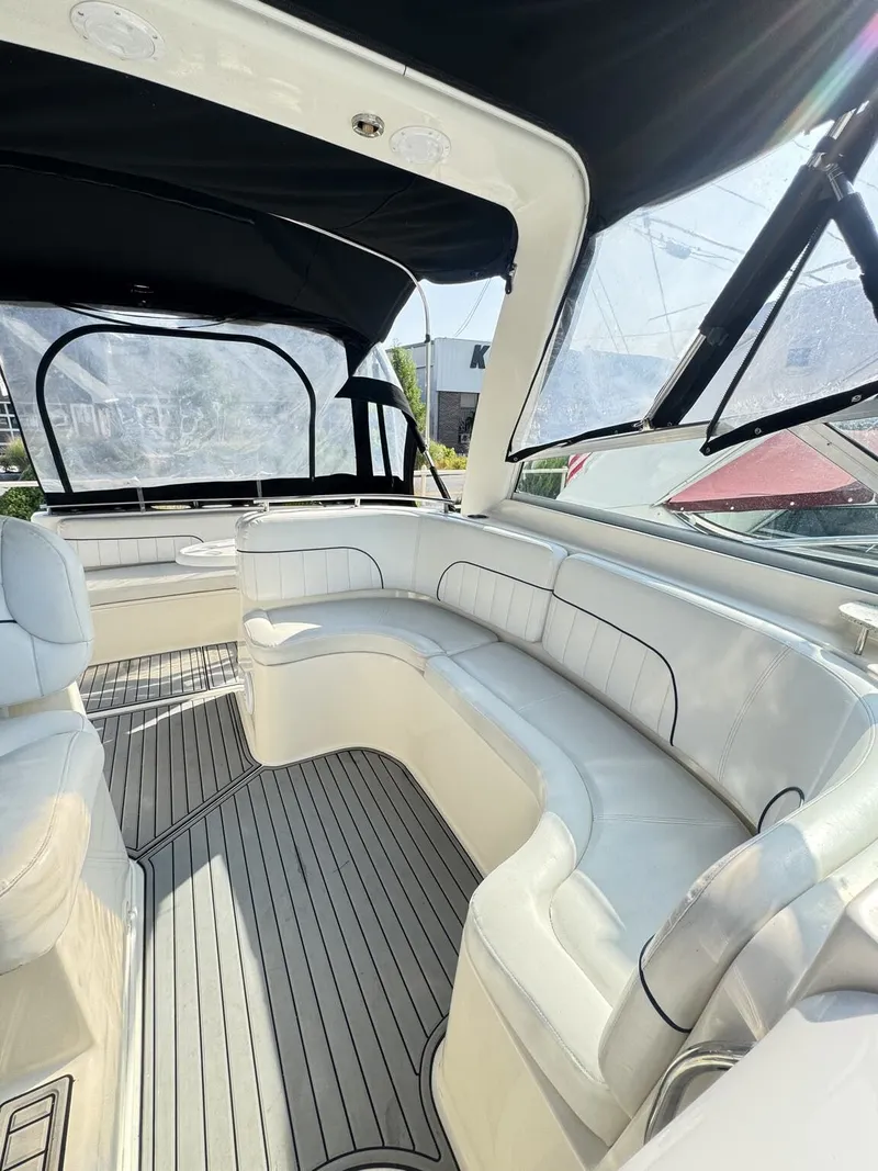 Slide: The Image of Rinker Express Cruiser 310 Fiesta Vee 2000 - 4