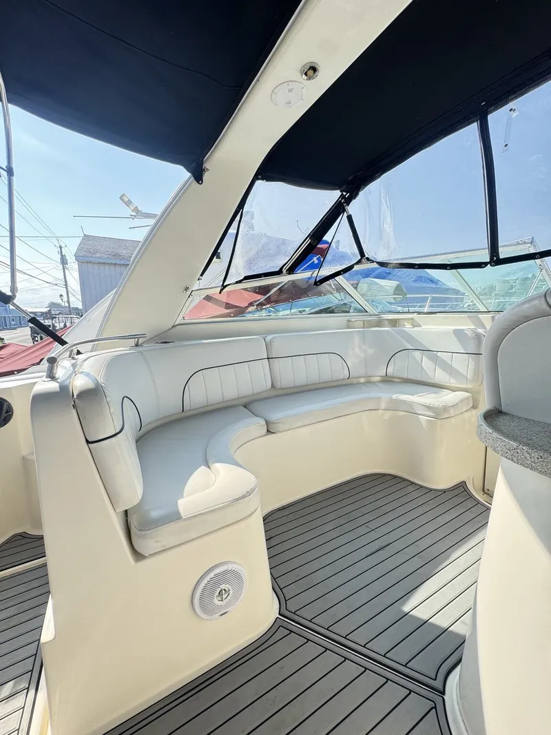 Slide: The Image of Rinker Express Cruiser 310 Fiesta Vee 2000 - 7