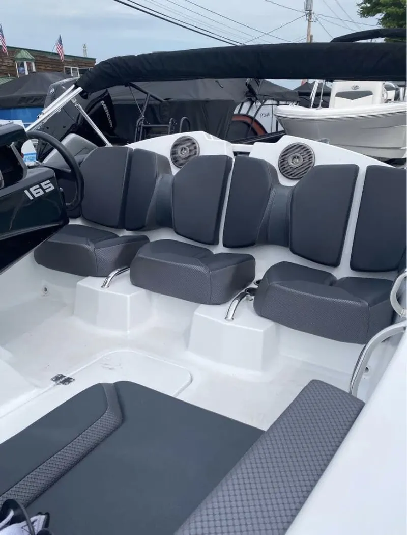 Slide: The Image of Scarab 165 Series 2021 - 11