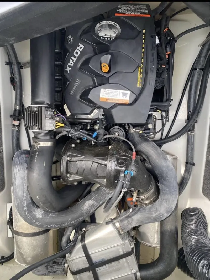 Slide: The Image of Scarab 165 Series 2021 - 6