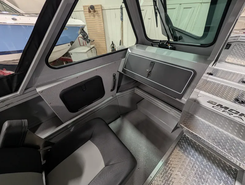 Slide: The Image of Smoker Craft Phantom 20x2 2026 - 15