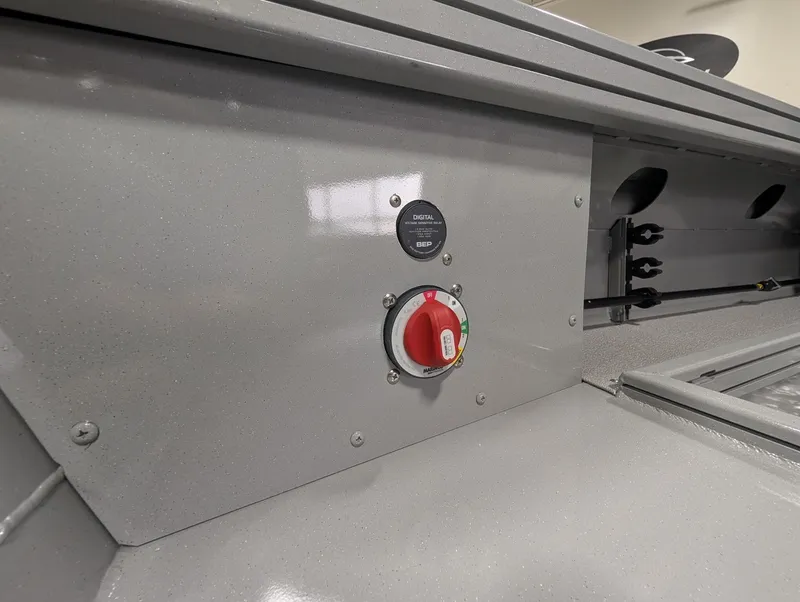 Slide: The Image of Smoker Craft Phantom 20x2 2026 - 19