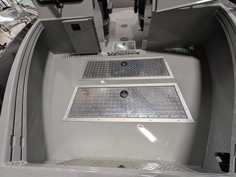 Slide: The Image of Smoker Craft Phantom 20 X2 2026 - 22