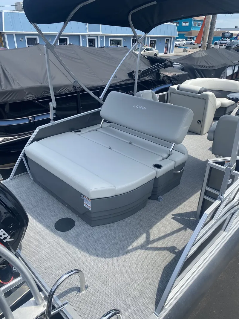 Slide: The Image of Sylvan Mirage 820 CLZ DH 2025 - 10