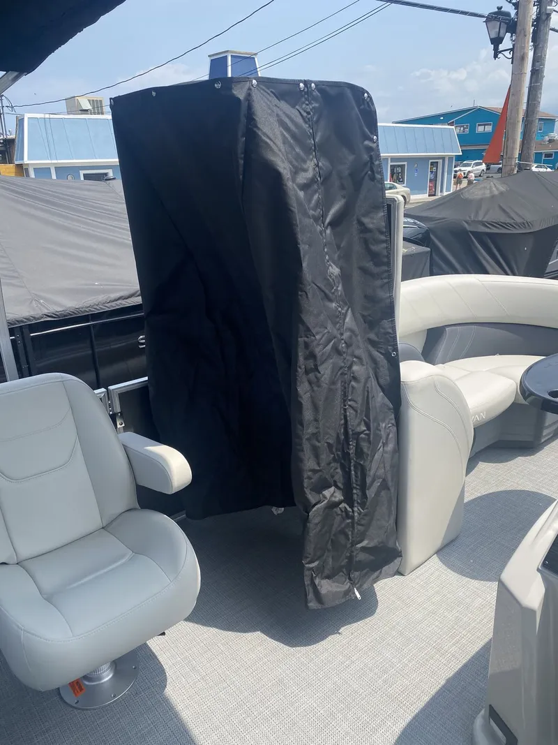 Slide: The Image of Sylvan Mirage 820 CLZ DH 2025 - 8