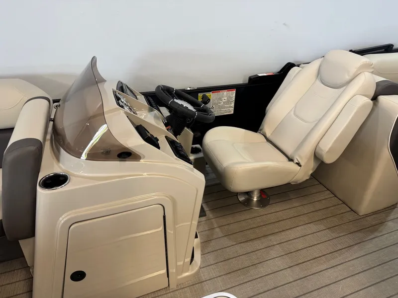 Slide: The Image of Sylvan Mirage X3 2025 - 10