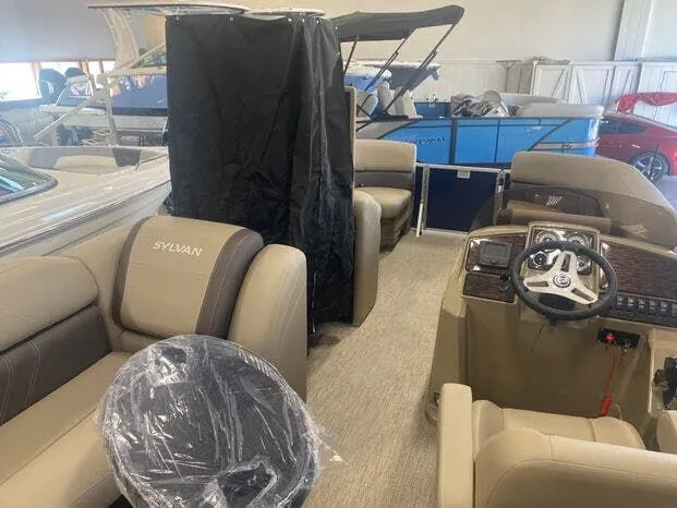 Slide: The Image of Sylvan Mirage 822 CLZ 2025 - 8