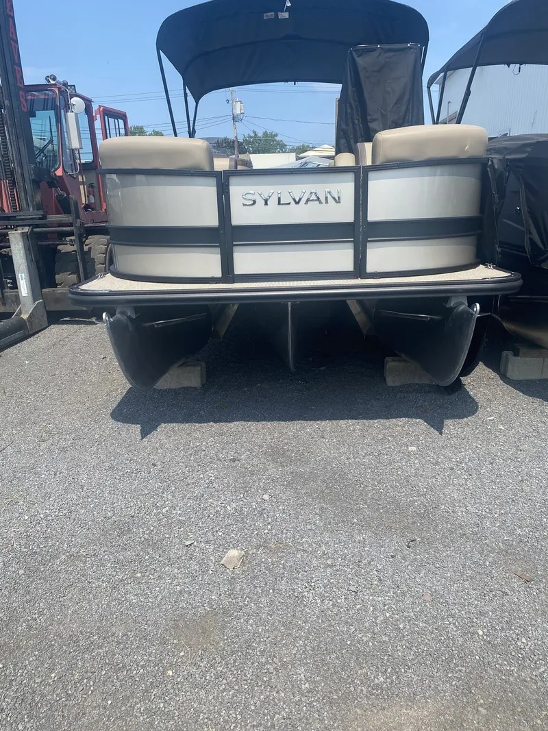 Slide: The Image of Sylvan Mirage Cruise 8522 2026 - 3