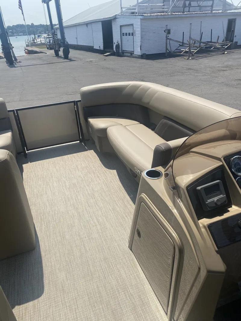 Slide: The Image of Sylvan Mirage Cruise 8522 2026 - 4