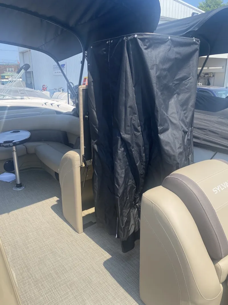 Slide: The Image of Sylvan Mirage Cruise 8522 2026 - 6