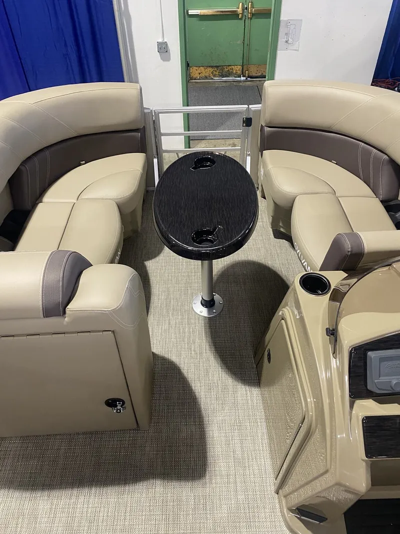 Slide: The Image of Sylvan Mirage 820 CLZ DH 2026 - 8