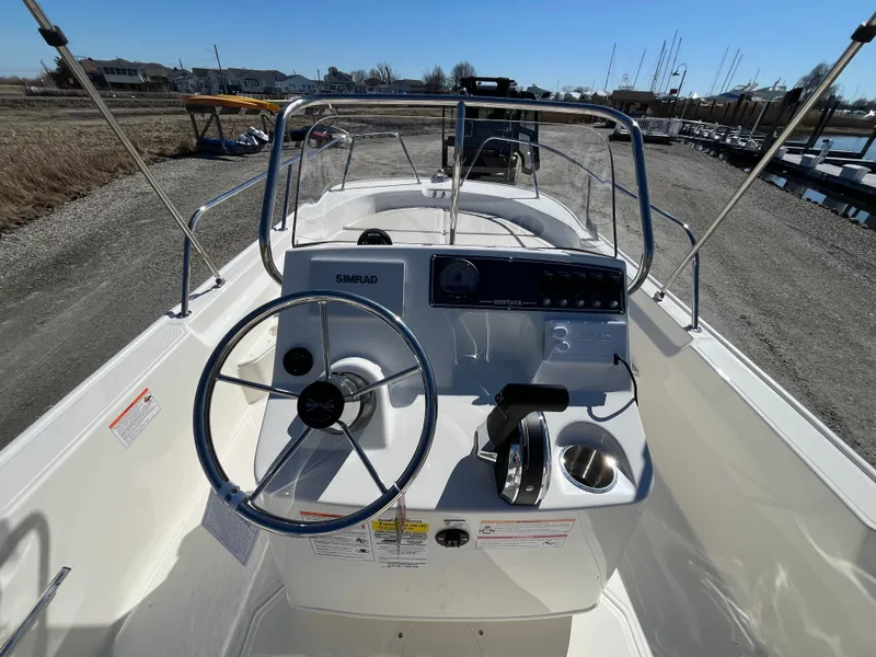 Slide: The Image of Boston Whaler 170 Montauk 2026 - 11
