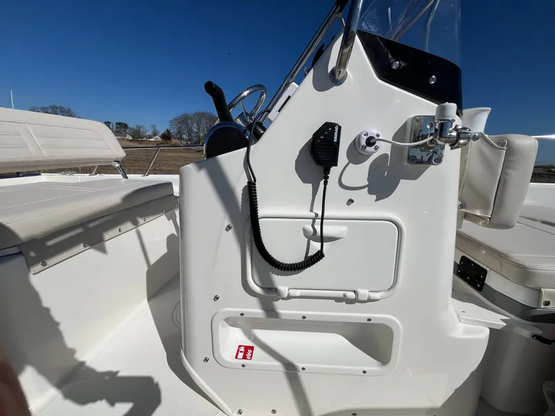 Slide: The Image of Boston Whaler 170 Montauk 2026 - 13