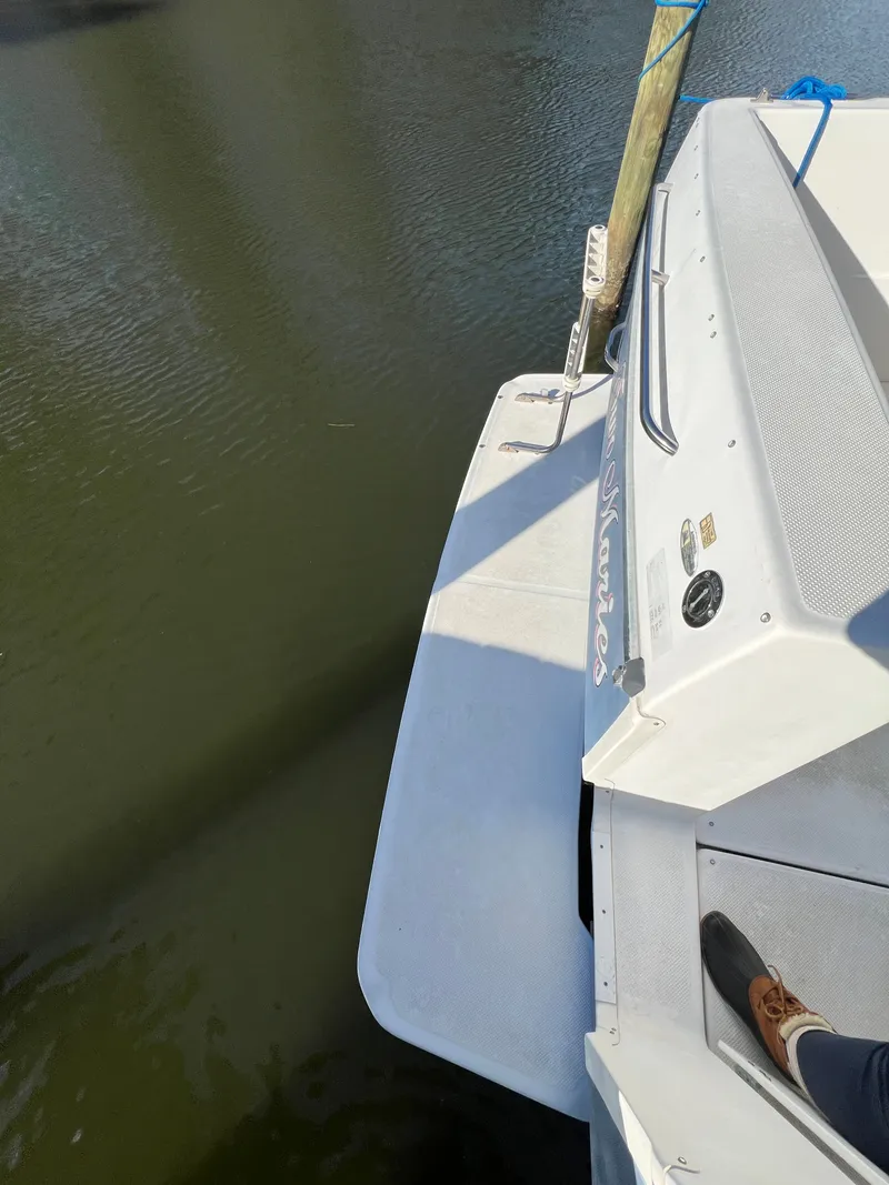 Slide: The Image of Bayliner Discovery 289 2007 - 10