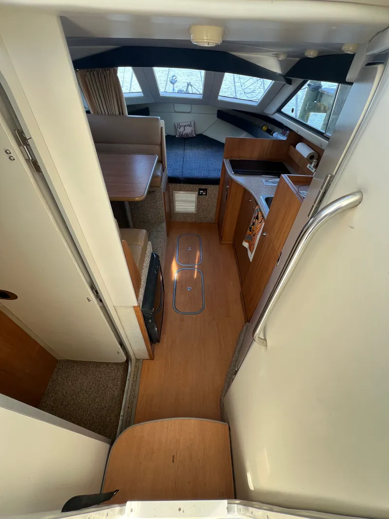 Slide: The Image of Bayliner Discovery 289 2007 - 20