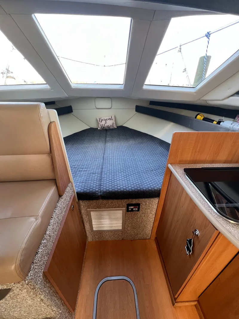 Slide: The Image of Bayliner Discovery 289 2007 - 28