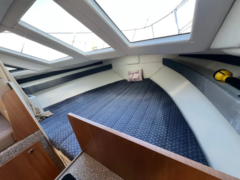 Slide: The Image of Bayliner Discovery 289 2007 - 30