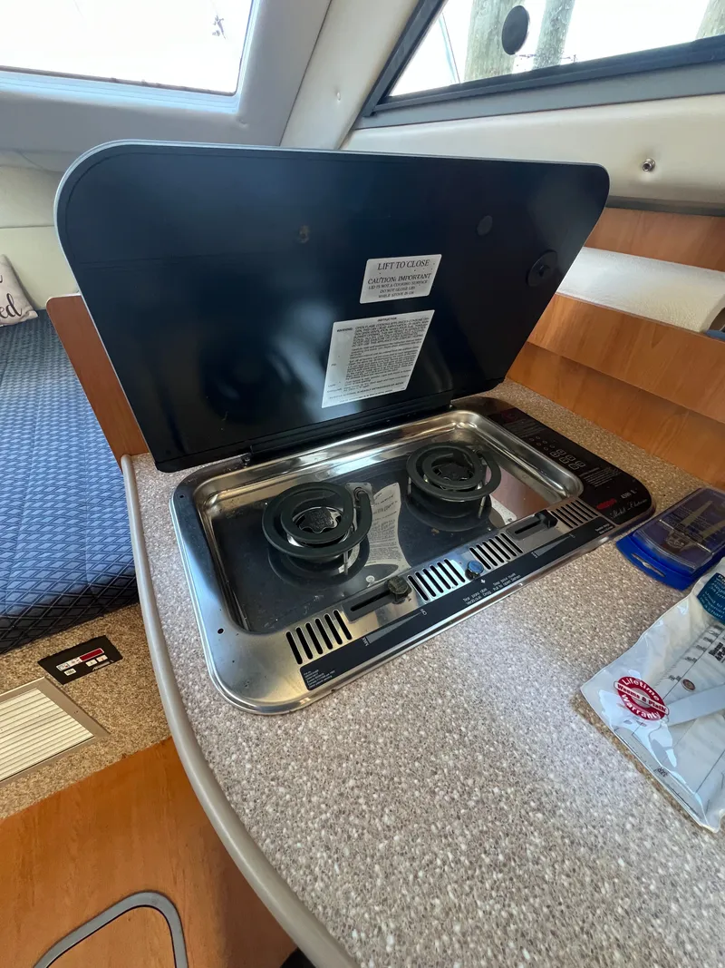 Slide: The Image of Bayliner Discovery 289 2007 - 35