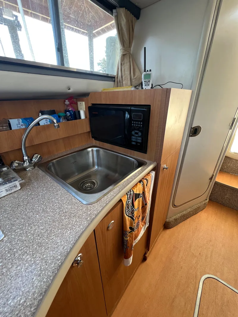 Slide: The Image of Bayliner Discovery 289 2007 - 36