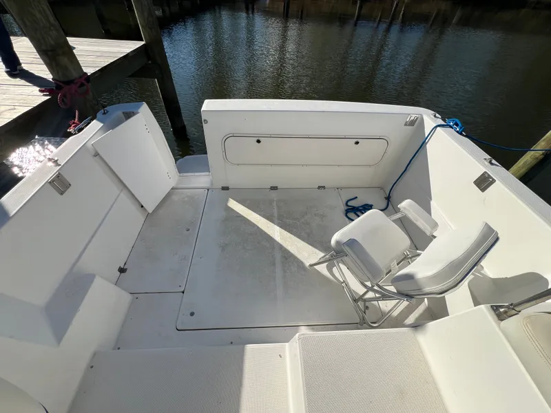 Slide: The Image of Bayliner Discovery 289 2007 - 9