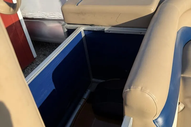 Slide: The Image of Interior view of a 2009 Sweetwater Tuscany Series 2086-23 boat with beige seating. - 15