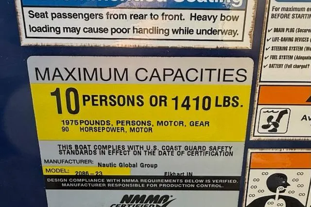 Slide: The Image of Maximum capacity sign for Sweetwater Tuscany Series 2086-23, 2009, 10 persons or 1410 lbs. - 17