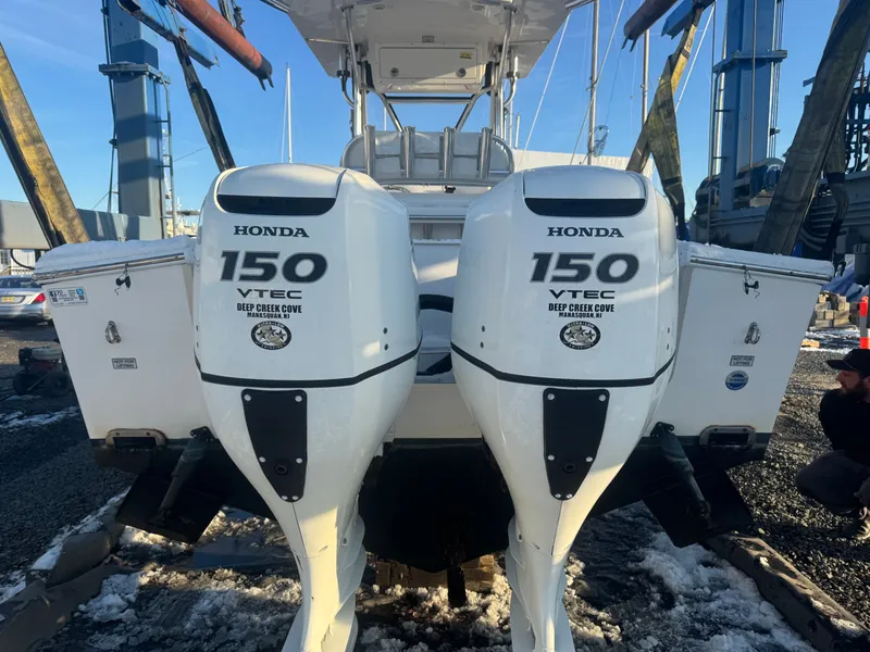 Slide: The Image of Regulator Marine 23 Forward Seating 2008 - 2