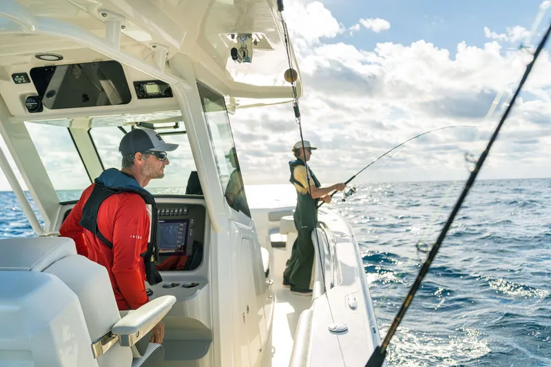 Slide: The Image of Boston Whaler 330 Outrage 2026 - 26