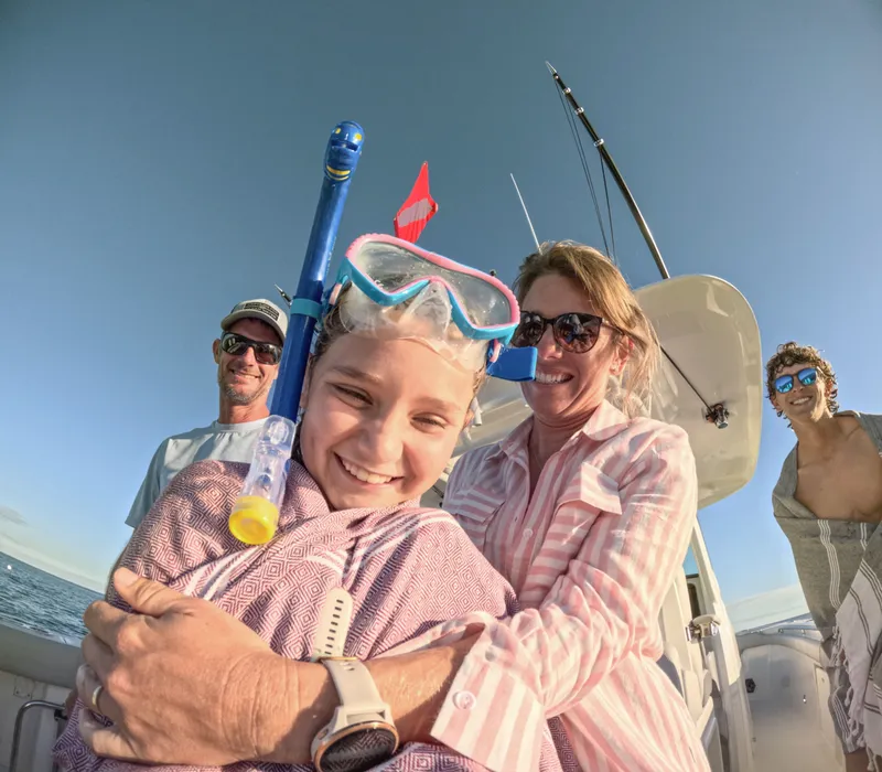 Slide: The Image of Boston Whaler 330 Outrage 2026 - 31
